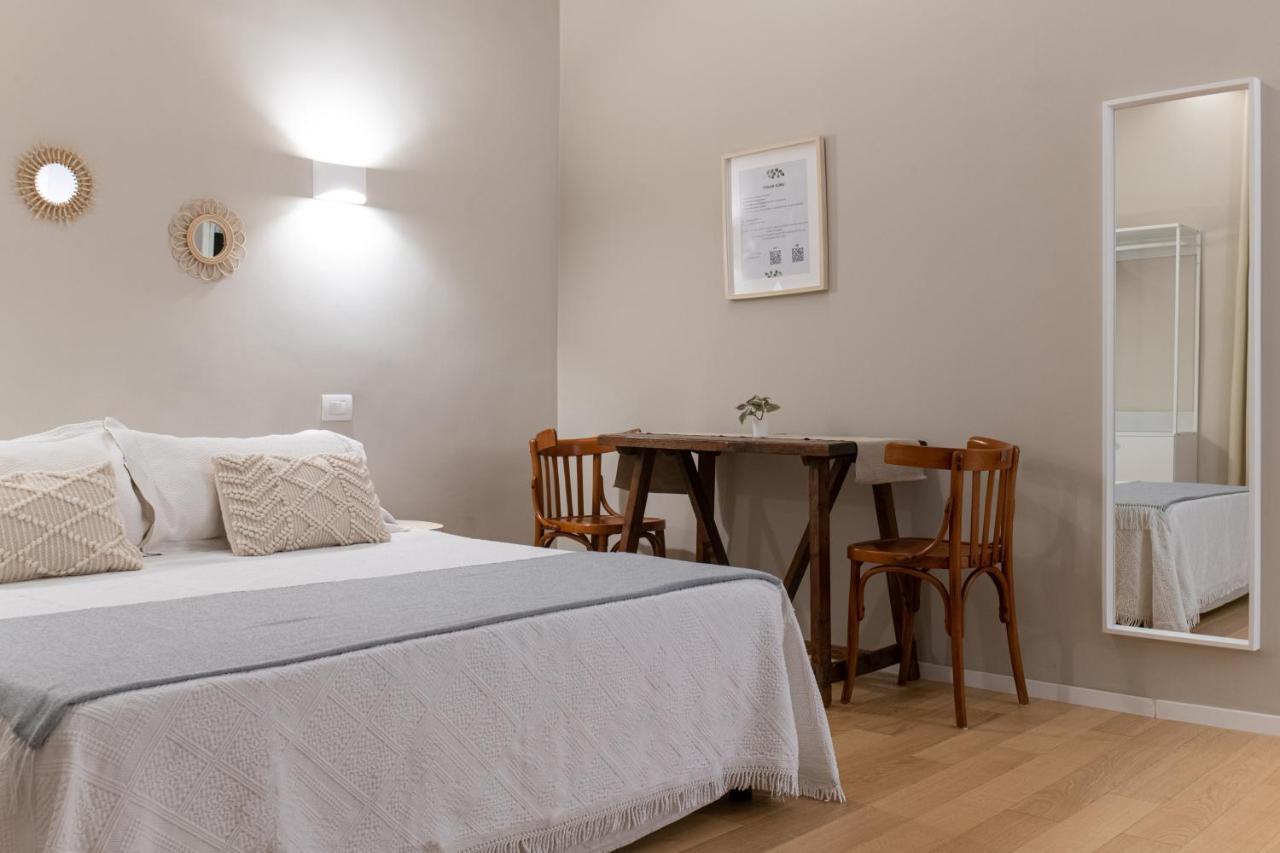 Room24 L Bari Bagian luar foto