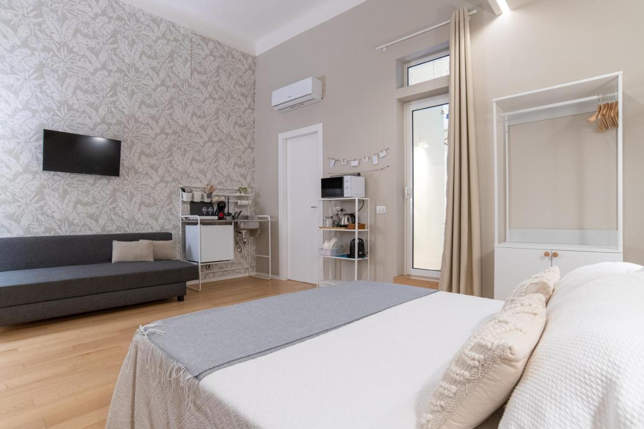 Room24 L Bari Bagian luar foto