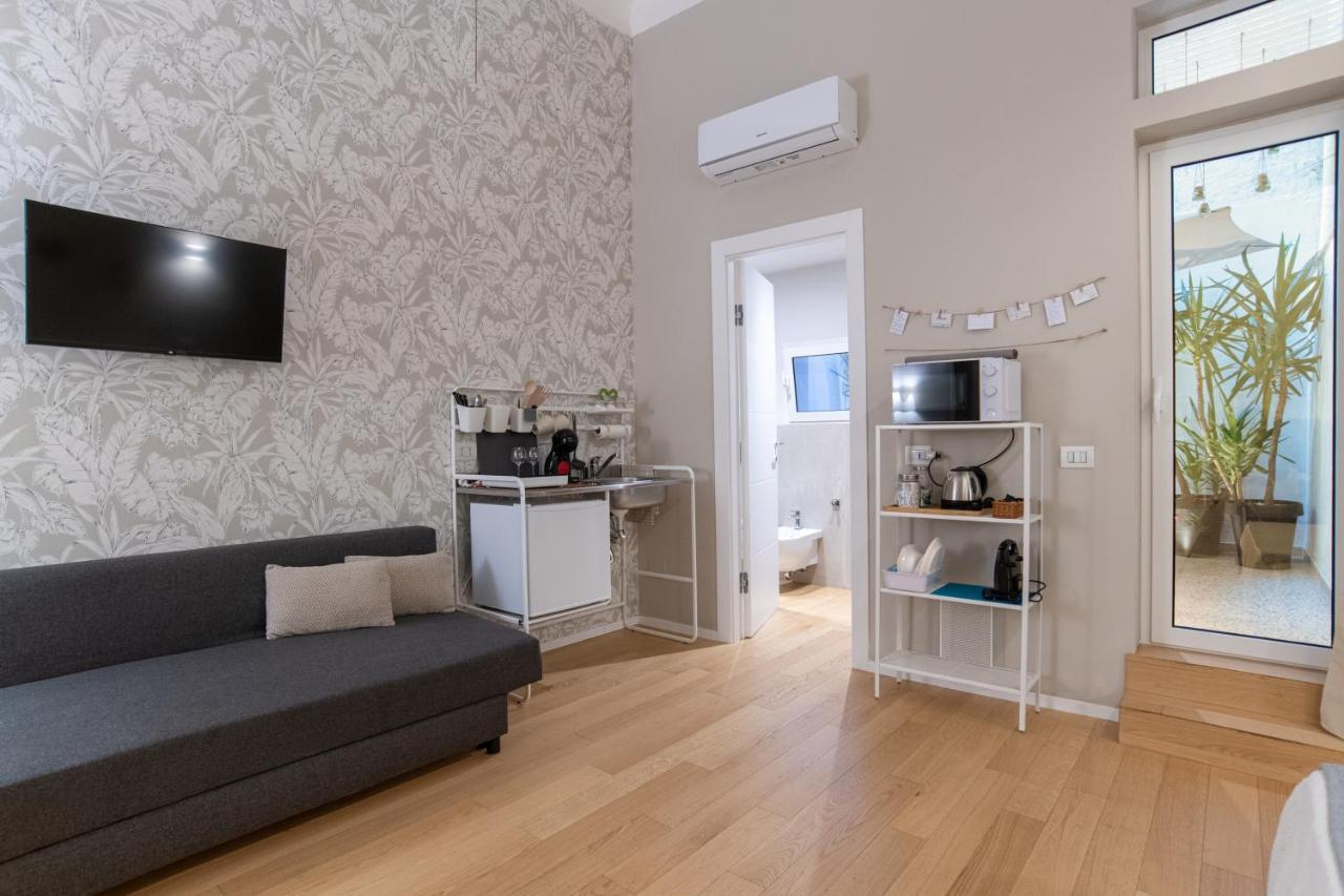 Room24 L Bari Bagian luar foto